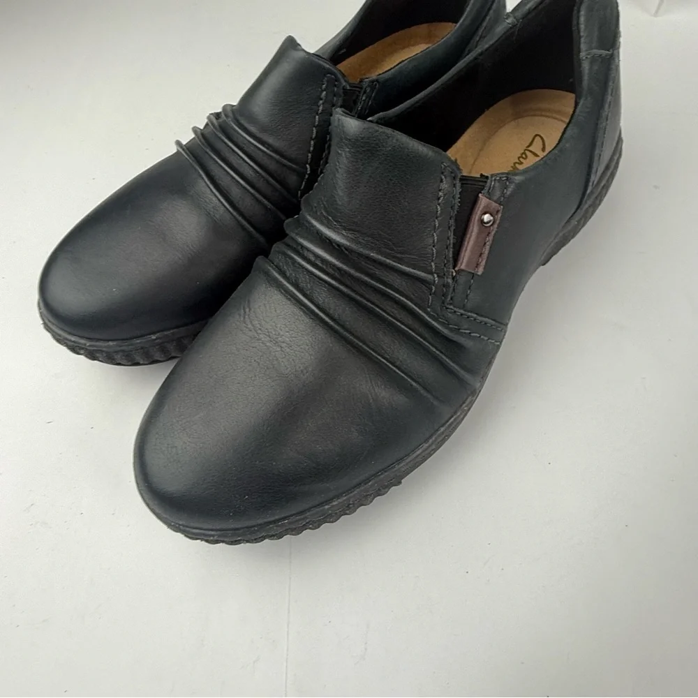 Clarks Womens 8 Magnolia Faye Black Leather Slip On Loafer